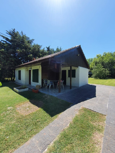 Imagen 4 de 17 de Hermosa Casaquinta Con Pileta Y Terreno De 2000m2