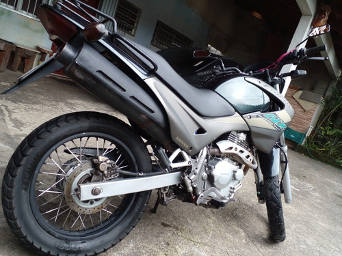 Imagem 3 de 11 de Honda Nx400 Carburada.