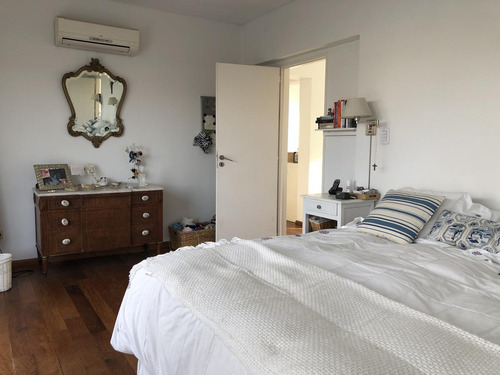 Excelente, Práctica Y Funcional Casa En Venta En Las Glorietas