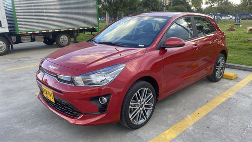 Imagen 4 de 25 de Kia Rio Vibrant 2023
