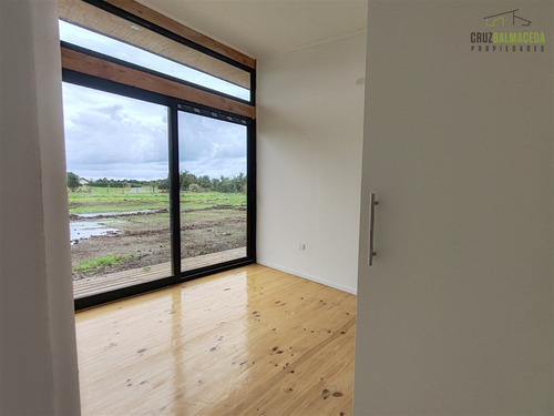 Casa En Arriendo De 3 Dorm. En Puerto Varas