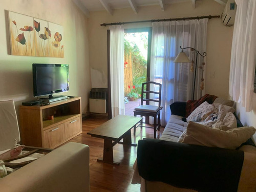 Imagen 6 de 13 de Excelente Casa Tipo Duplex En Venta En Adrogue