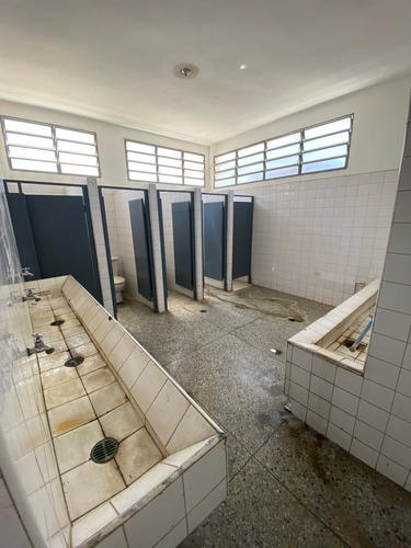Galpon En Alquiler En San Blas A Una Cuadra De La Av Lara, Ideal Para Ferreterias, Constructoras, Empresas De Transporte Kcl