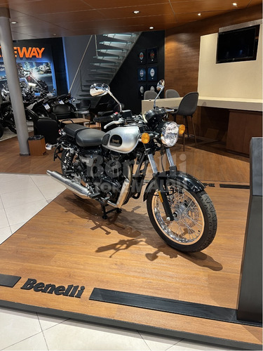 Imagen 2 de 15 de Benelli Imperiale 400