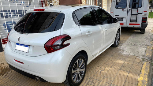 Peugeot 208 1.6 Feline 2019