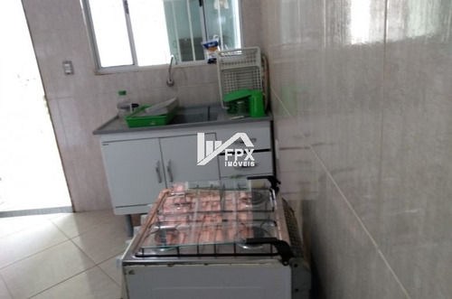Imagem 6 de 10 de Casa Com Piscina E Churrasqueira.