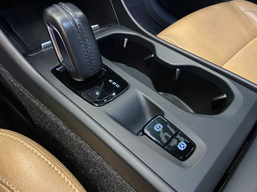 Volvo XC40 2.0 T5 GASOLINA MOMENTUM AWD GEARTRONIC
