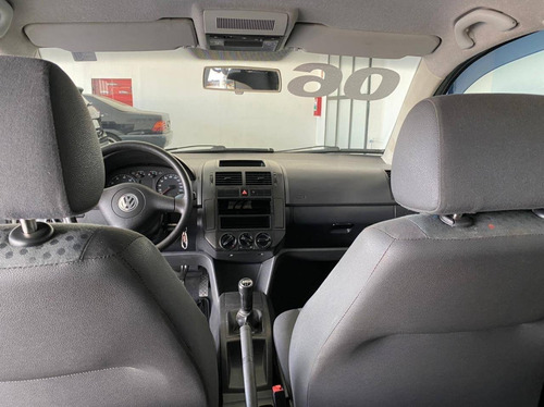 Imagem 10 de 10 de Volkswagen Polo Sedan 1.6 Mi 8v Flex 4p Manual