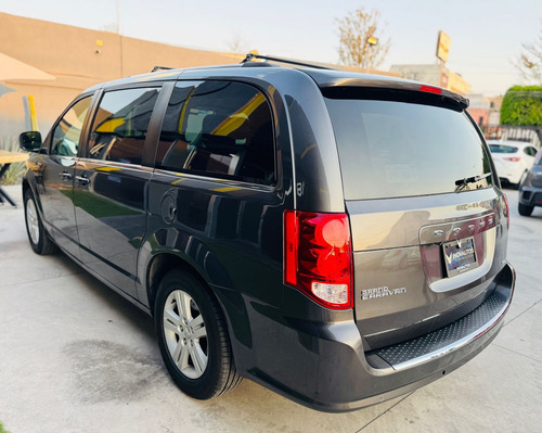 Dodge Grand Caravan 3.7 Sxt+ At