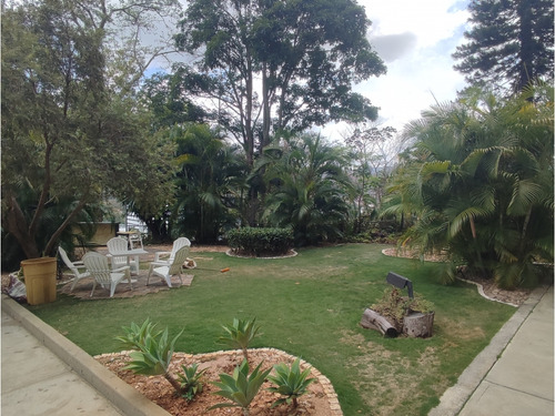 La Tahona. Alquiler Apartamento Av Ppal 75 M2 2h/2b/2p