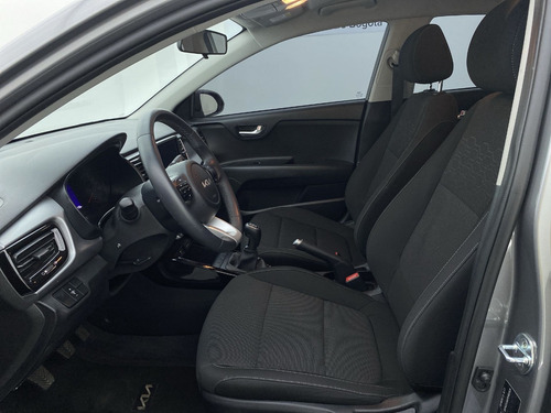 Imagen 14 de 25 de Kia Rio Vibrant