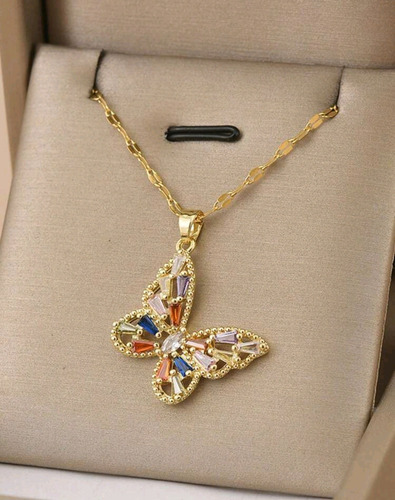 Collar + Dije Mariposa Acero De Titanio Chapado En Oro Dorado
