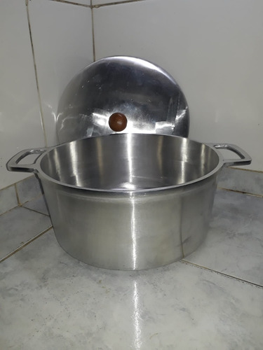 Imagen 2 de 2 de Olla 5 Litros Tipo Essen Gruesa Aluminio Fundido Artesanales