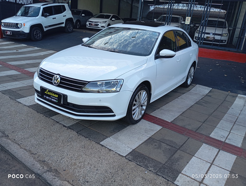 Volkswagen Jetta 2.0 Comfortline Flex Aut 4p