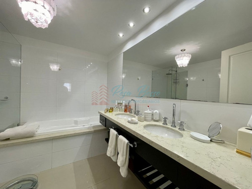 Imagen 5 de 13 de Apartamento En Torre Lobos Punta Del Este Tres Dormitorios En Suite