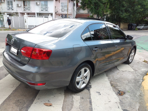 Volkswagen Vento 2.5 Luxury 38000km