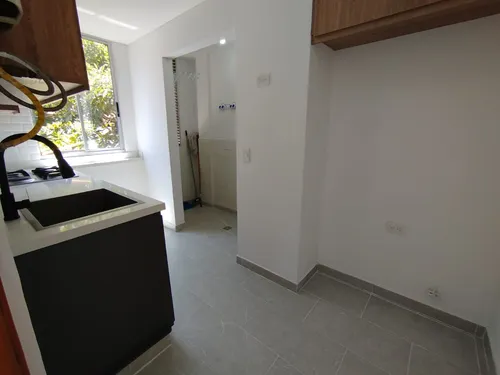 Arriendo Apartamento En Laureles
