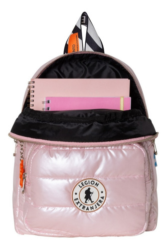 Imagen 4 de 10 de Mochila Alison Diamond Pop Rosa Metalizado