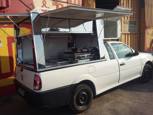Imagem 1 de 8 de Food Truck Saveiro Lado De Fora(montagem Sem Veiculo )