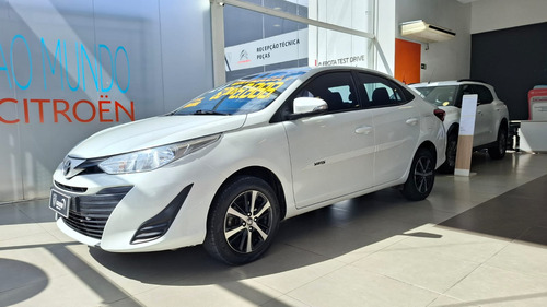 Toyota Yaris Sedán 1.5 XL Live CVT (Flex)