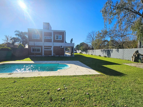 Venta Casa Quinta 5 Ambientes Pileta Paso Del Rey