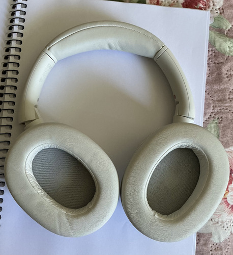 Headphone Sony Ult Power Sound Branco Com Anc Branco (Usado)