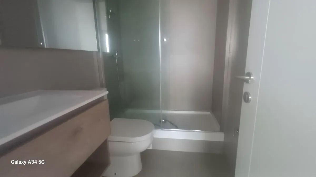 Imagen 5 de 13 de Luminoso Y Comodo Departamento A Cuadras Metro Ñuble