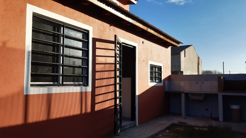 Imagen 2 de 13 de Venta Oportunidad Duplex 4 Amb Mar Del Tuyu Calle 77 E/7 Y 8