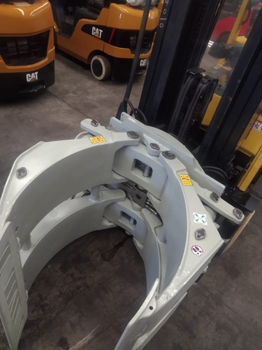 Imagen 6 de 7 de #224 Montacargas Hyster Con Paper Roll Clamp