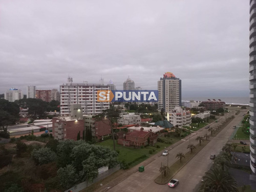 Imagen 26 de 27 de Vende Apartamento De 2 Dormitorios Y Medio En Chiverta, Reciclado Completo. Punta Del Este
