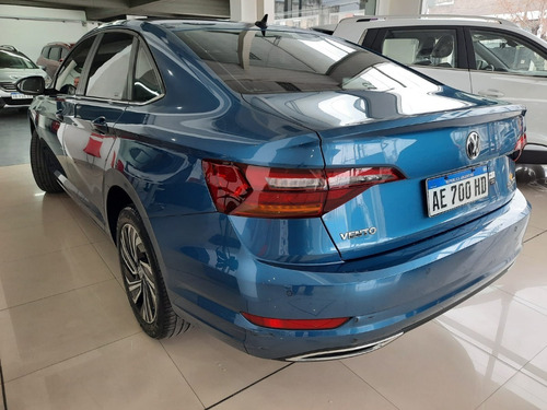 Imagen 3 de 25 de Volkswagen Vento Highline 250 Tsi At 2021 Azul 32.500kms U/m