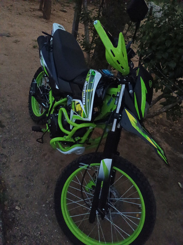 Dm 200 Verde 2024 En Buenas Condiciones