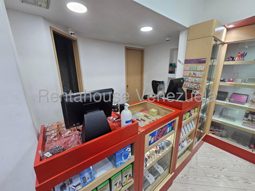 Estupenda Local Comercial En Venta En Manzanares. Mls# 25-12200 Zr