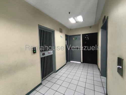 Oficina En Venta En Boleita Norte.