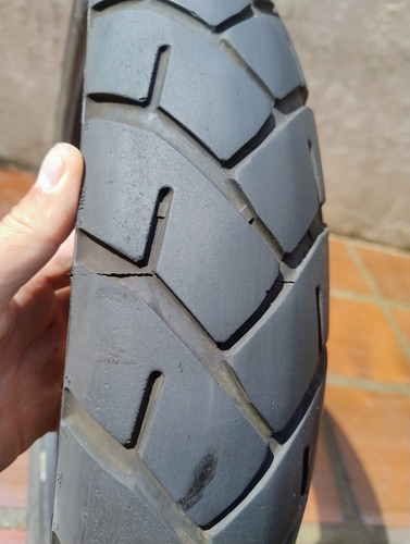 Metzeler Tourance Sem Câmara De 110/80 R19 V 59 X 1 Unidade (Usado)