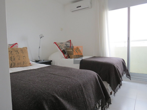 Brava Piso Alto Impecable- Ref: 4797