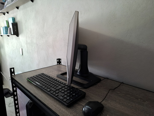 Computadora Todo En Uno Hp I5-9na 16gb Ram 480gb Ssd 24 PuLG (Reacondicionado)