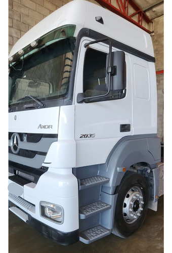 Mercedes Benz 2035 Tractor Corto C/plato Año 2011