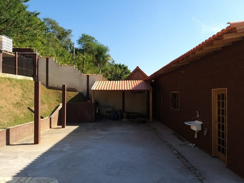 Imagem 2 de 14 de Chácara 4.000 M2, Casa Sede, Churrasqueira, Piscina + Piscina Infantil, Lago, Poço Artesiano, 3 Baias - Ch00104 - 69690800