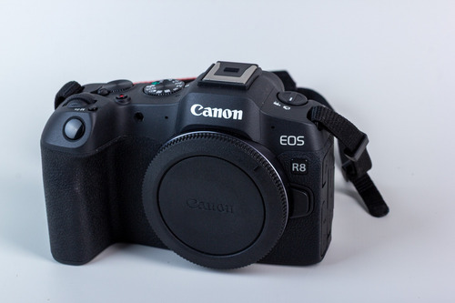 Cámara Canon Eos R8 Body Negro