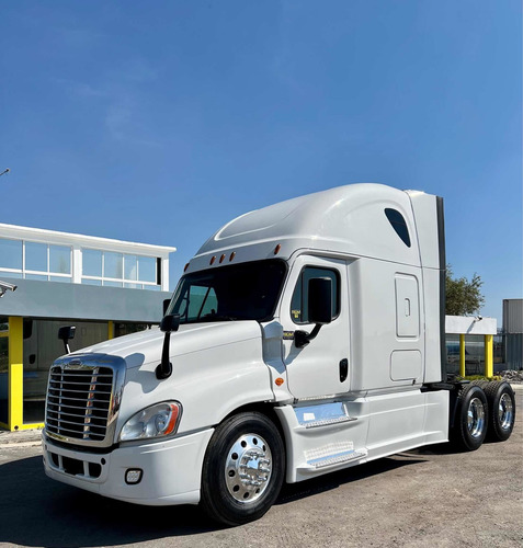 Imagen 1 de 13 de Tractocamion Freightliner Cascadia 2016