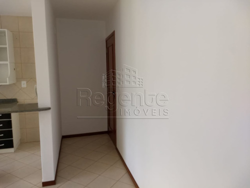 Apartamento A Venda No Bairro Abraao Em Florianopolis - V-77809