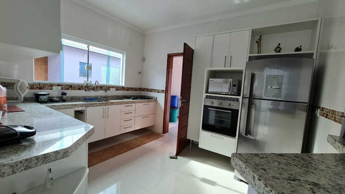 Lindo Sobrado A Venda Em Peruibe