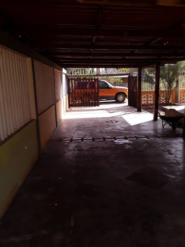 Imagen 3 de 12 de El Hatillo, Casa De Playa