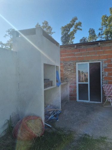 Venta De Propiedad En La Localidad De General Rodríguez, Barrio Semi Cerrado.