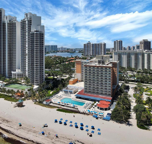 Departamento Monoambiente En Venta - 1 Cochera - 39mts2 - Sunny Isles, Florida