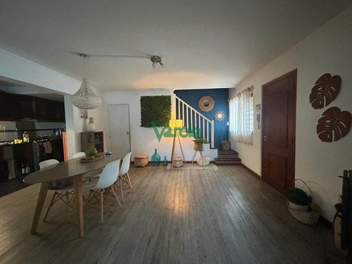 Imagen 3 de 15 de Venta Casa Malvin 3 Dorm, 2 Baños, Estufa, Fondo, Pisicina, Parrilleo Y Gge. Con Renta