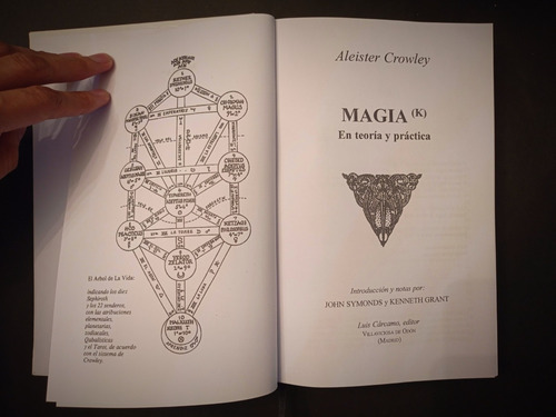 Imagen 3 de 8 de Magia En Teoría Y Practica Aleister Crowley Con Llavero