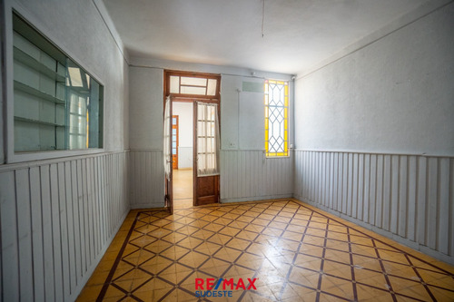Imagen 4 de 20 de Venta Casa + Departamento A Reciclar Castelli 200