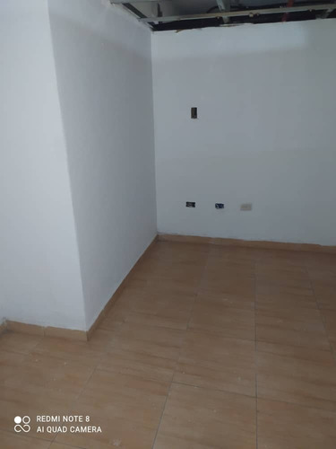 Imagen 10 de 14 de Local En Venta Costa Azul Edf.esparta Suites